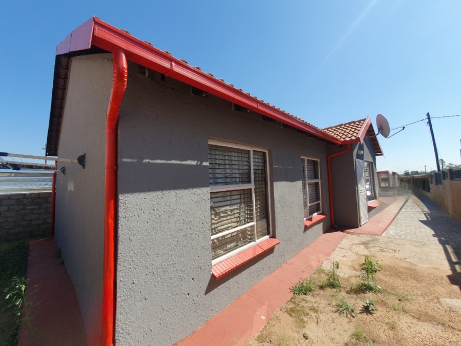 3 Bedroom Property for Sale in Mabopane North West